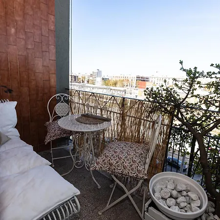 Artistic House Bed and Breakfast 3*