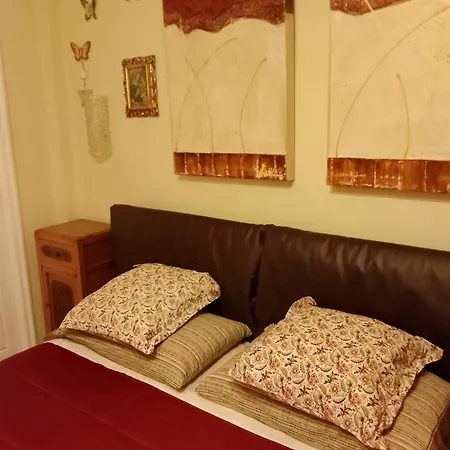 Artistic House 3*