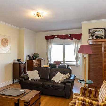 Artistic House 바리