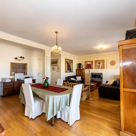 B&B Artistic House 3*