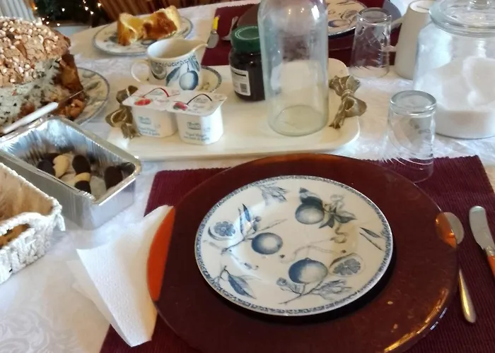 לינה וארוחת בוקר Artistic House בארי