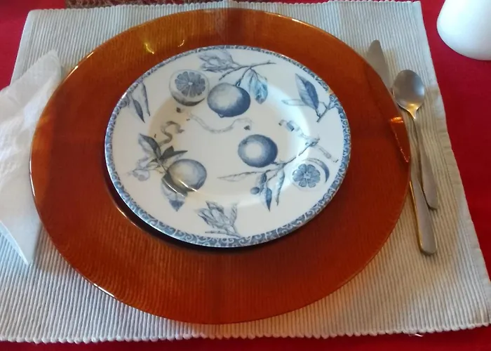 לינה וארוחת בוקר Artistic House 3*