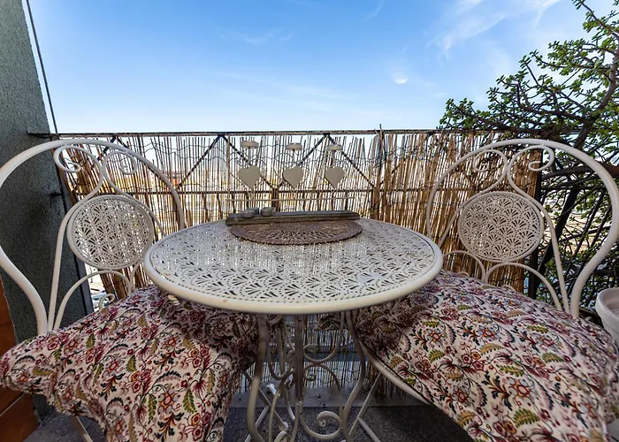 Artistic House בארי