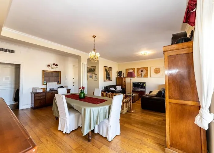 Artistic House לינה וארוחת בוקר 3*